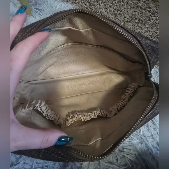 Louis Vuitton Brown Signiture Mono 23 Trousse Toiletry Bag (EUC)(COA)✨️🖤✨️ - Picture 8 of 16